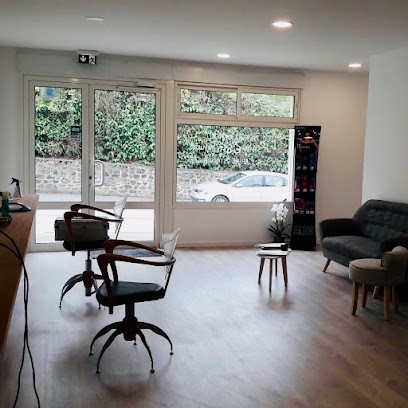 ESTI-COIFFURE, Salon de Coiffure à Saint-Aubin-des-Châteaux