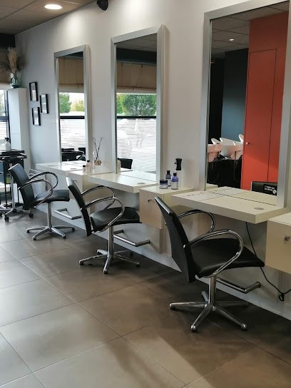 Rubilyne Coiffure, Salon de Coiffure à Évrecy