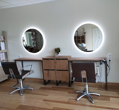 Comme à La Maison , Lemesle Sonia Salon De Coiffure, Salon de Coiffure à Rosnay