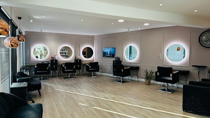 Salon Le Castel, Salon de Coiffure à Meyreuil