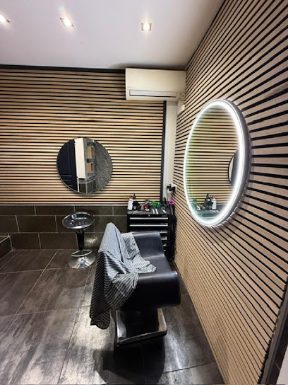 K Barber Barbier à Puteaux