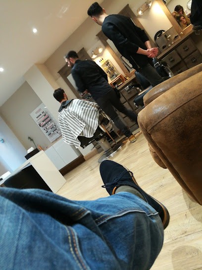 Anthony M, Salon de Coiffure à Provins