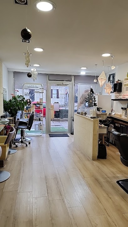 Dalylook, Salon de Coiffure à Saint-Médard-en-Jalles