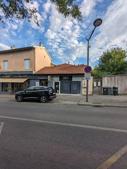 Angel Atelier Coiffure, Salon de Coiffure à Décines-Charpieu