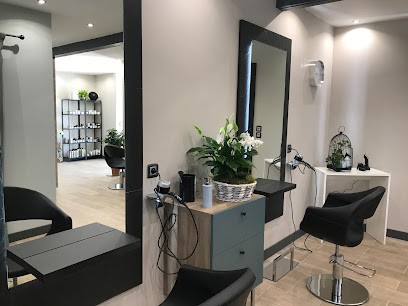 AU SALON AIX'THETIQUE, Salon de Coiffure à Venelles