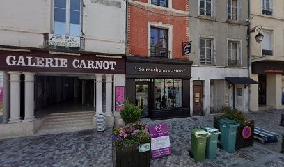 Vade Karen, Salon de Coiffure à La Ferté-Bernard