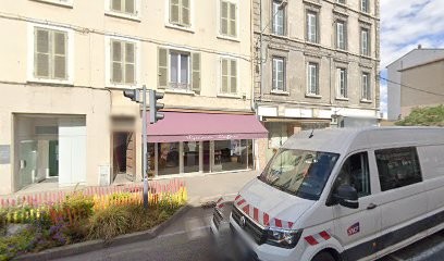 Pyramide Coiffure, Salon de Coiffure à Vienne