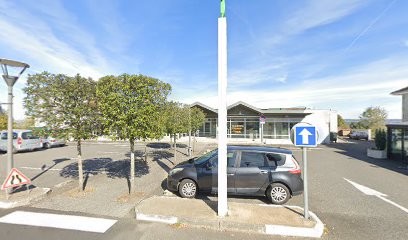 Moumein Aline Jeanne, Salon de Coiffure à Lagor