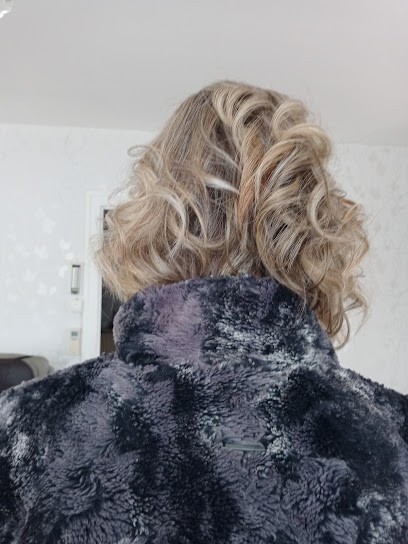 Les Nuances De Julie, Salon de Coiffure à Jonzieux