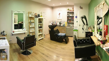 L'hair Naturel-Exclusivement Femmes Et Sur Rdv Par Sms-Perruques- Volumateurs- Prothèses Capillaires, Coiffeur à Frizon