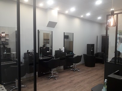 Pause Coiffure, Salon de Coiffure à Lyon 09