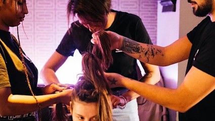 L'atelier De Stef (Expert Coloriste), Salon de Coiffure à Saint-Genis-les-Ollières