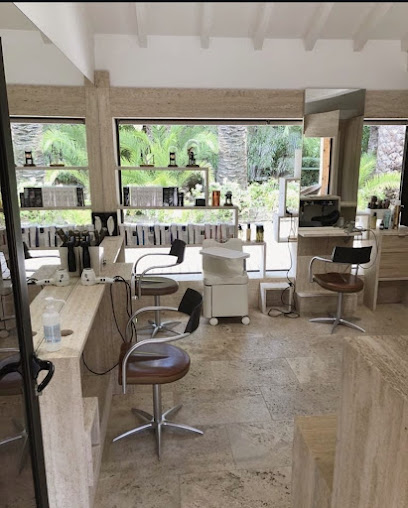 Tahiti Beach Coiffure Saint Tropez Coiffeur à Ramatuelle