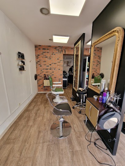 Instinct'Tifs, Salon de Coiffure à Olonzac