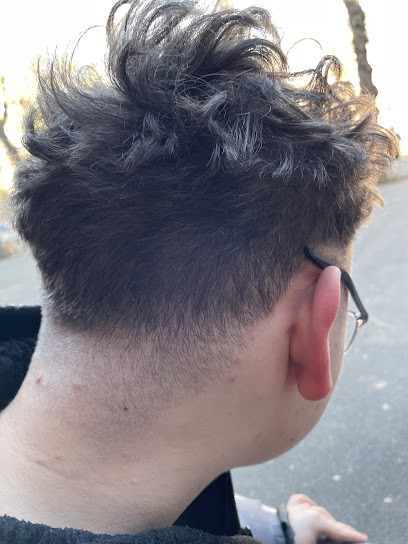 Roussel Xavier, Salon de Coiffure à Crespin