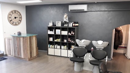 Salon Esthétif, Salon de Coiffure à Saint-Laurent-d'Aigouze