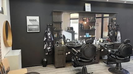 OMEGA BARBER SHOP, Salon de Coiffure à Thann