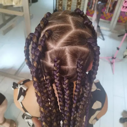 L'africaine Coiffure Esthétiques Boutique Chez Adeline Coiffeur à Bourg-en-Bresse