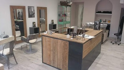 Mademoiselle J, Salon de Coiffure à Draguignan