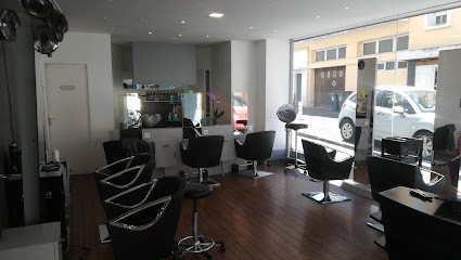 Moustaches et Bigoudis Dax, Salon de Coiffure à Dax