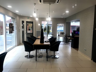 Alcôve Coiffure & Beauté, Salon de Coiffure à Avelin
