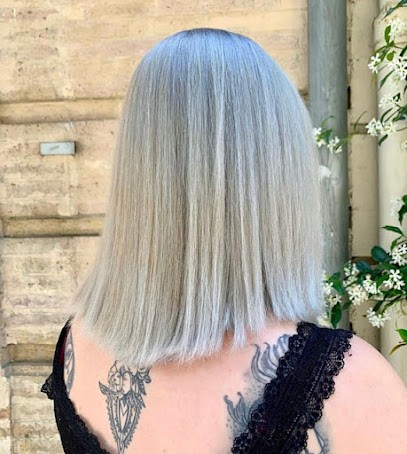 Zoe Madelice L'élégance Familiale, Salon de Coiffure à Villerest