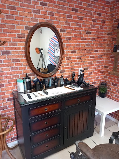 LE PETIT SALON, Salon de Coiffure à Saint-Paul-lès-Dax