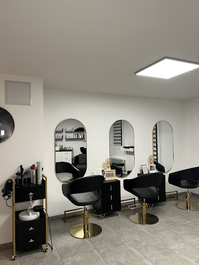 Beauty Hair By Yelda Coiffeur à Joué-lès-Tours