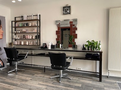 Au Fil Des Ciseaux, Salon de Coiffure à Carpentras