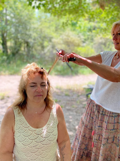 Hélène Maes Coiffeuse Énergéticienne Coiffeur à Leffrinckoucke