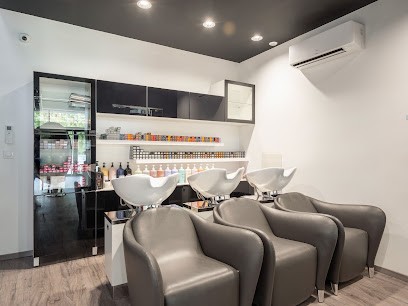 Addict Paris Coiffure, Salon de Coiffure à Rochefort