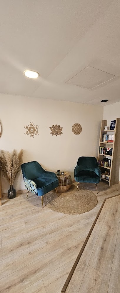 Selon Elo Soins énergétiques Coiffure Holistique Facilitatrice En Transformation Intérieure, Salon de Coiffure à Mérignac