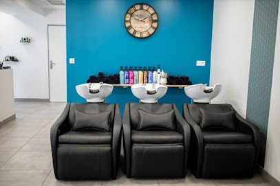 Les Miroirs De Julie, Salon de Coiffure au Champ-près-Froges
