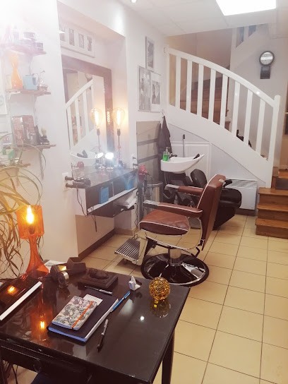 Le Salon Du Lac, Salon de Coiffure à Combourg