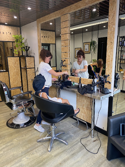 Lymaxthi'f Coiffeur à Luxeuil-les-Bains