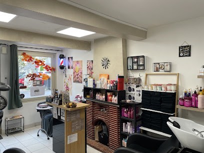 Laetitia De La Tête Aux Pieds, Salon de Coiffure à Revel