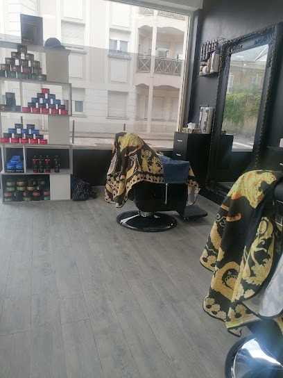 Barber One, Barbier à Sens