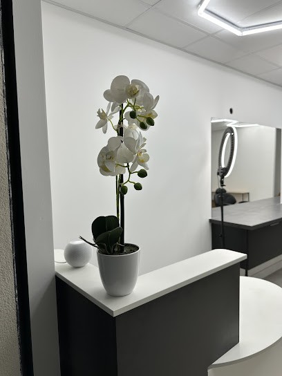 Moze Studio, Salon de Coiffure à Audenge