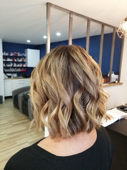 Salon 9bis. - Coiffeurs Créateurs-, Salon de Coiffure à Saint-Bonnet-près-Riom