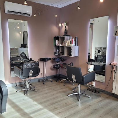 Christelle Coiffure, Salon de Coiffure à Saint-Geniès