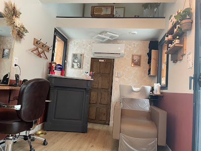 Un Hair De Liberté Coiffeur à Cerisy-la-Forêt