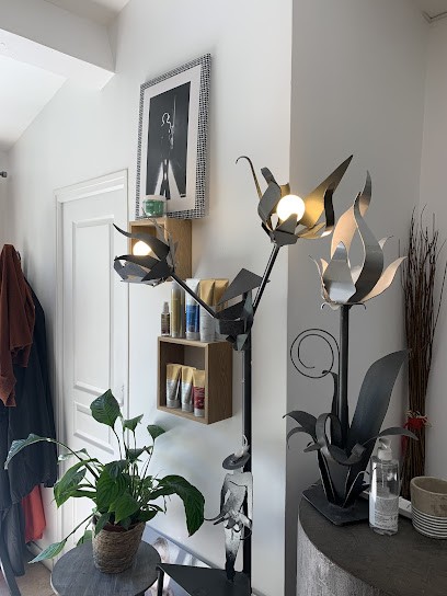 Carré À Part Coiffeur Colorist, Salon de Coiffure à Carcassonne