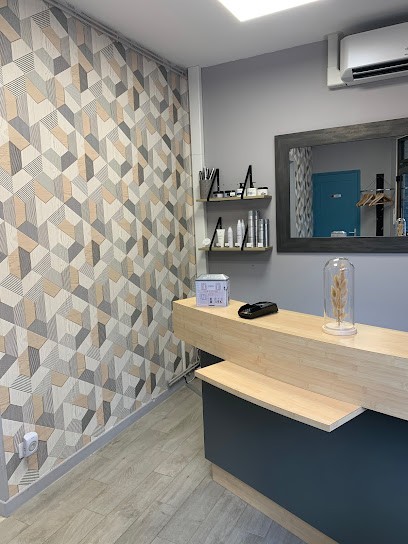 L'univ'Hair De Flore, Salon de Coiffure au Grand-Lucé