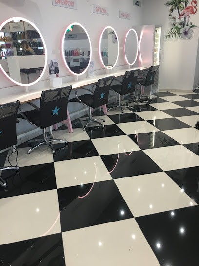 Tchip Coiffure, Salon de Coiffure à Saint-Jean-de-la-Ruelle