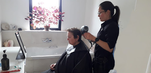 Faria Celeste Coiffeur à Croix