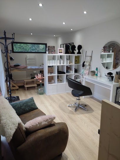 Chouchoute E Vous - Institut Capillaire à Nantes, Salon de Coiffure à Pont-Saint-Martin