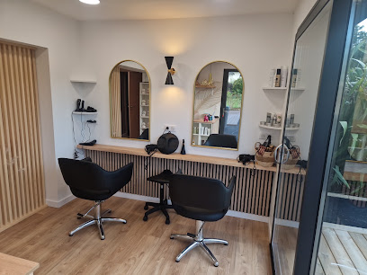 L'atelier De Julie Coiffeur à Saint-Yvi