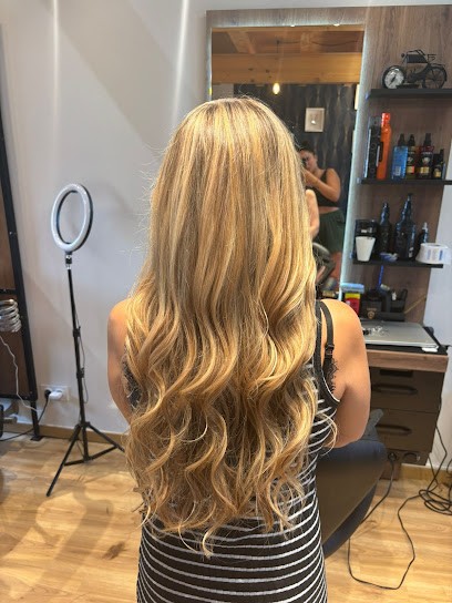 Salon De Coiffure - Artist, Salon de Coiffure à Vulbens