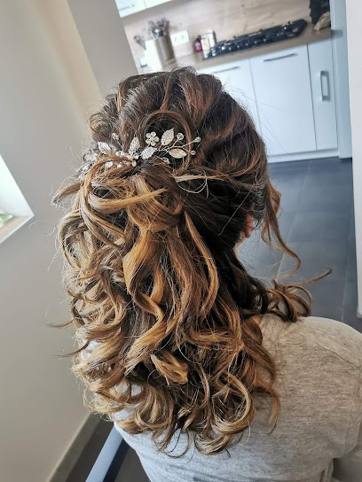 Coco Beauty, Coiffeur à Domicile à Bugnicourt