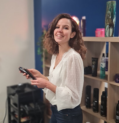 Le Miroir De Sarah Coiffeur à Saint-Hilaire-de-Voust